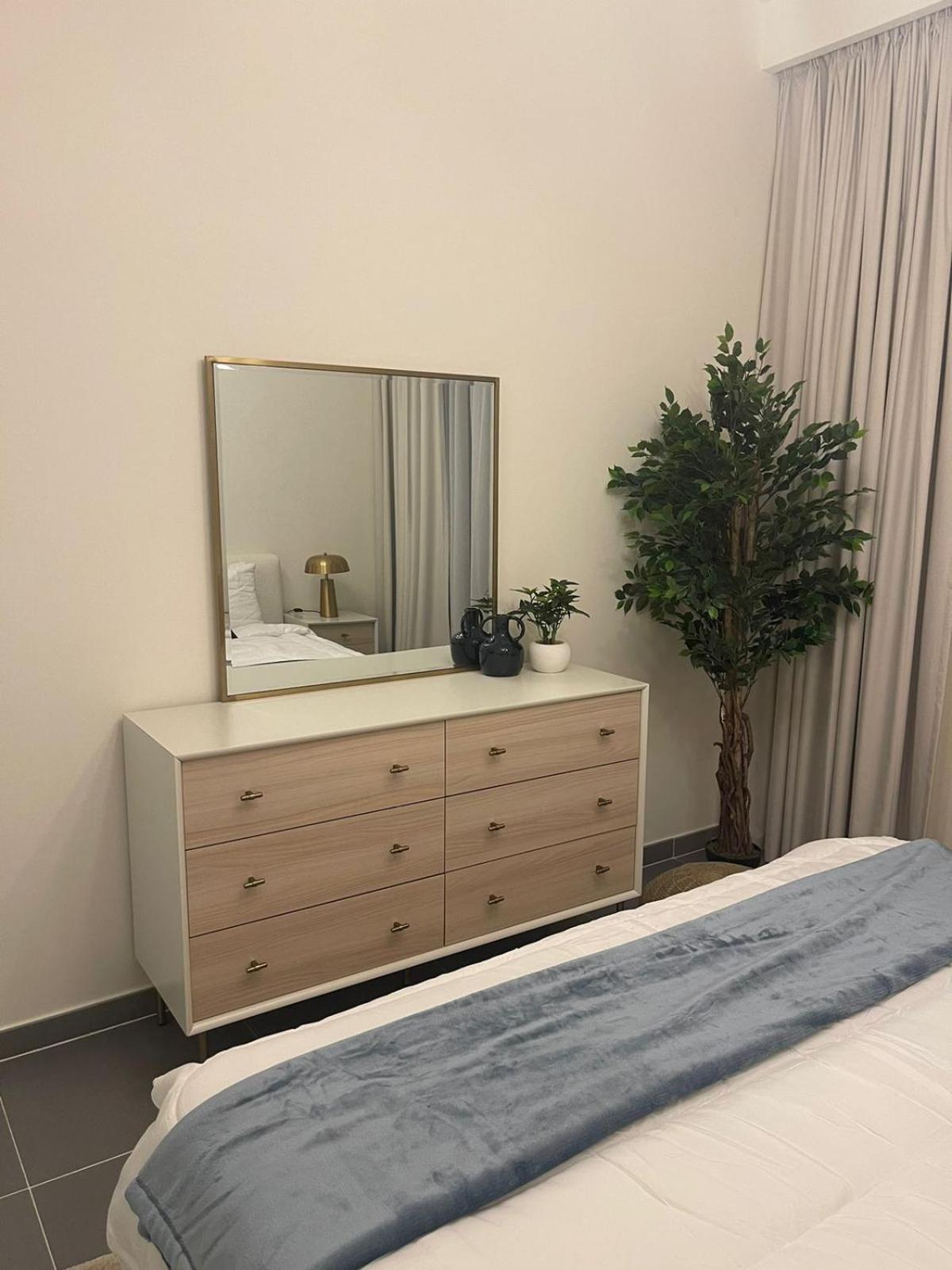 Serene 2bdr With Scenery In Creek Edge- Creek Harbour Apartment Dubai